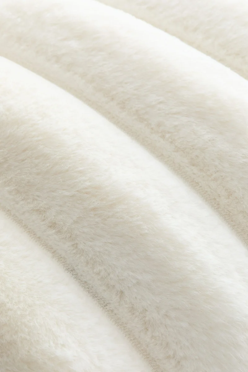 اتش اند ام غطاء وسادة ناعم