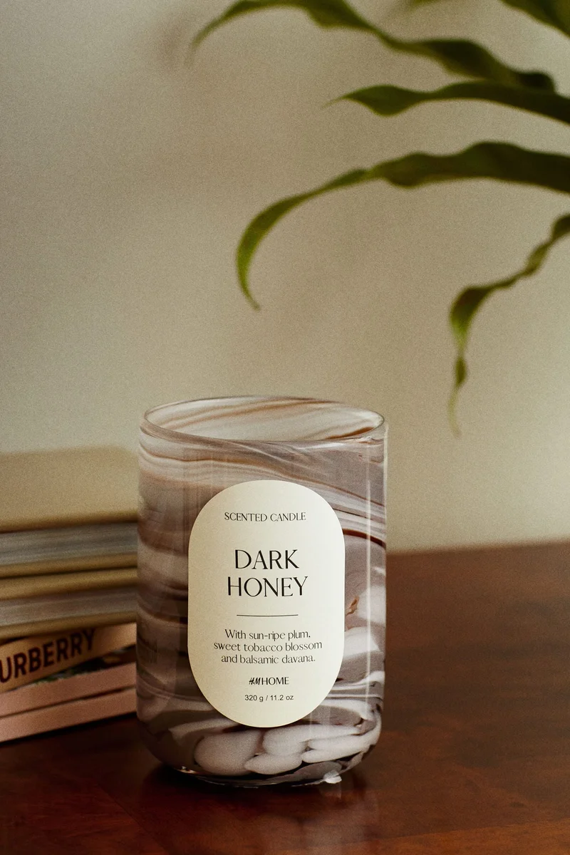 اتش اند ام شمع عطري في حامل زجاجي