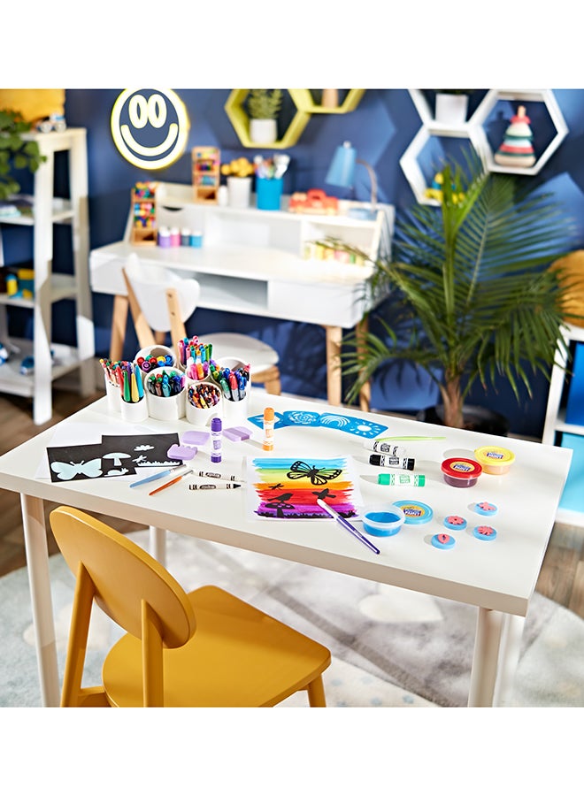 Crayola مجموعة الرسم الأقل فوضى، 5 أنشطة رسم، ألوان قابلة للغسل، ألوان مقاومة للتسرب، تشمل 46 قطعة - Image 3