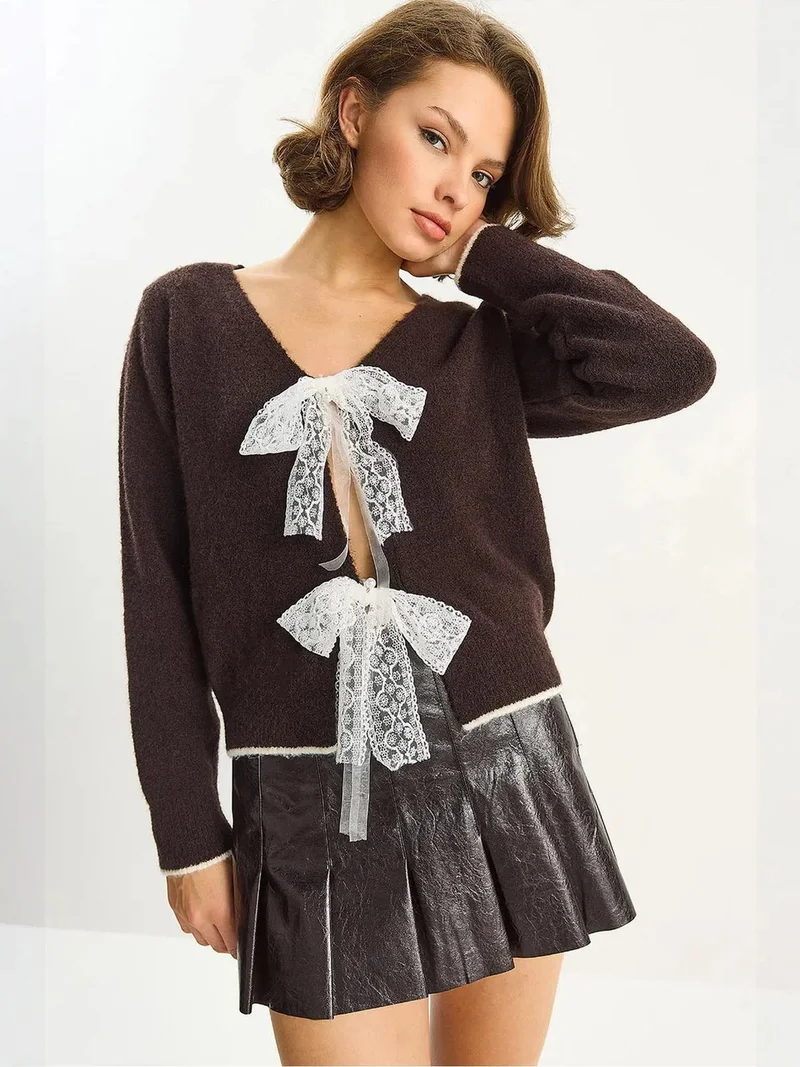 Bianco Lucci LUCCI Knit V-Neck Cardigan with Lace Tie Closure