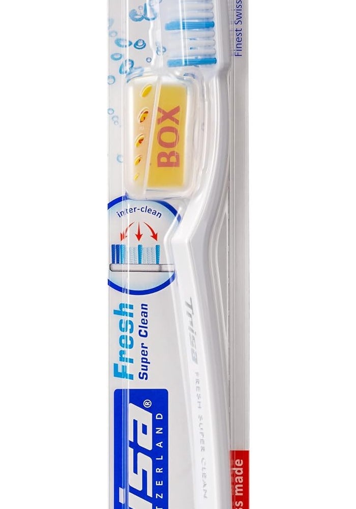 TRISA فرشاة أسنان تريسا فريش سوبر كلين ناعمة مع غطاء سفر - ألوان متنوعة - Image 1