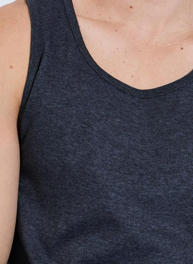 Styli Charcoal Solid Round Neck Ribbed Vest - Image 4