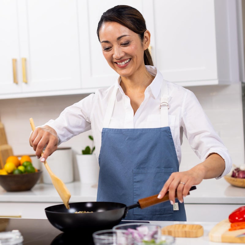 Joyce Chen Classic Series 9.5-Inch Ceramic Nonstick Carbon Steel Stir Fry Pan - Image 2