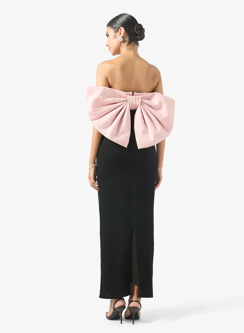 اكاديا فاشن RIBBON BACK CRYSTAL CREPE DRESS