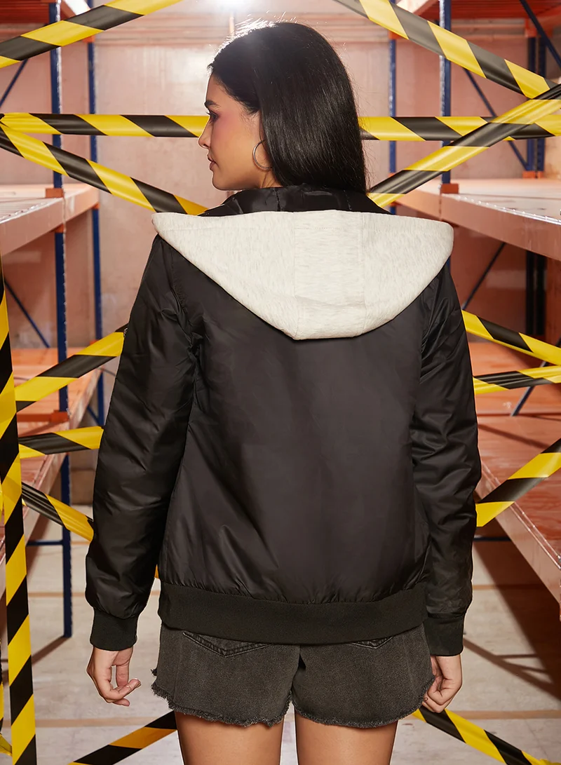 كامبوس سوترا Women's Midnight Black Zip-Front Jacket With Contrast Hem