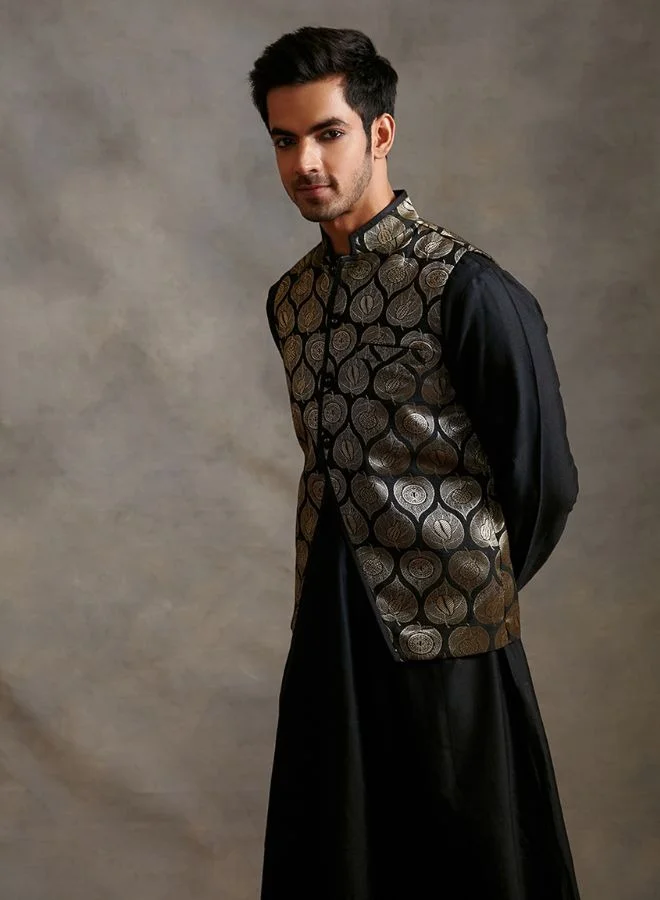 Abhishti Banarasi zari jacket - Metallic Black