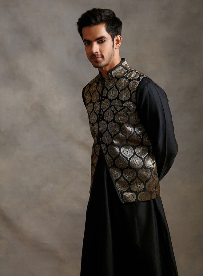 Abhishti Banarasi zari jacket - Metallic Black  - Image 2