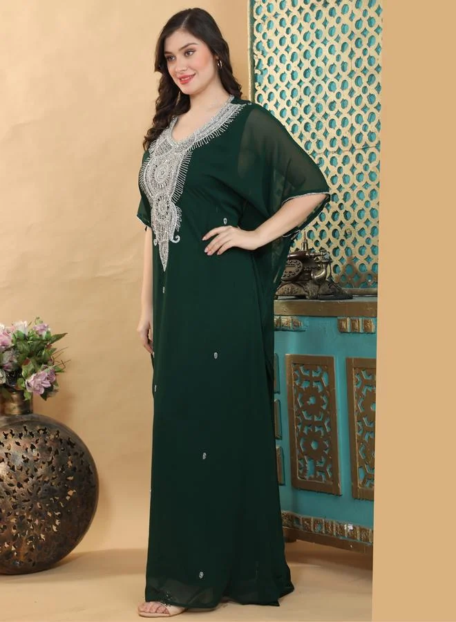 مكسيم كريشن قفطان بتفاصيل أحجار كريستال بارزة الملمس