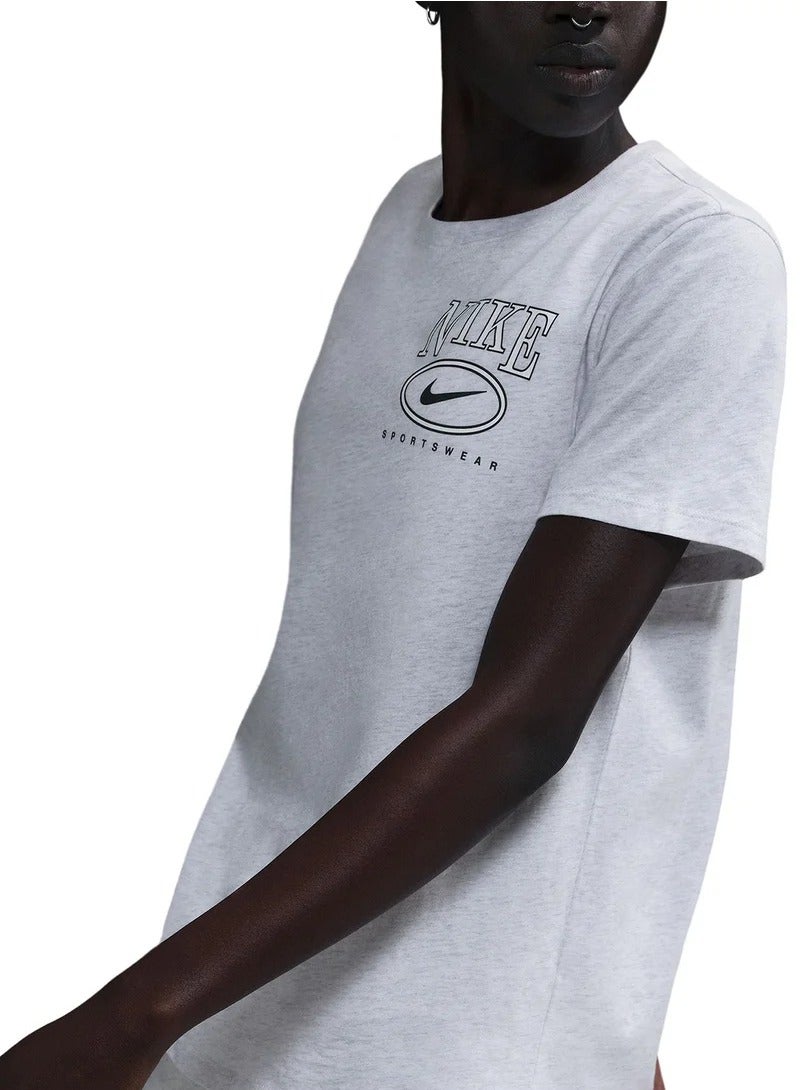 Nike W Nsw Club Ss Tee Cc - Image 4