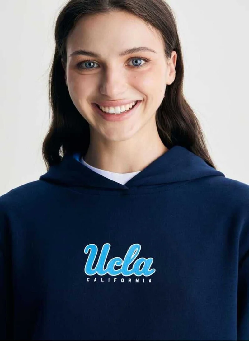 يو سي ال اي أزيليا