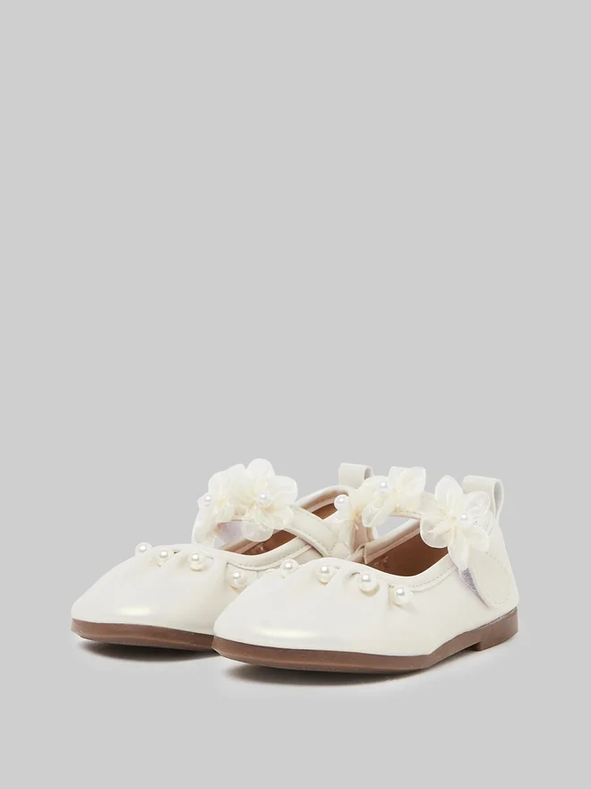 Styli Styli Girls Embellished Velcro Ballerina Shoes