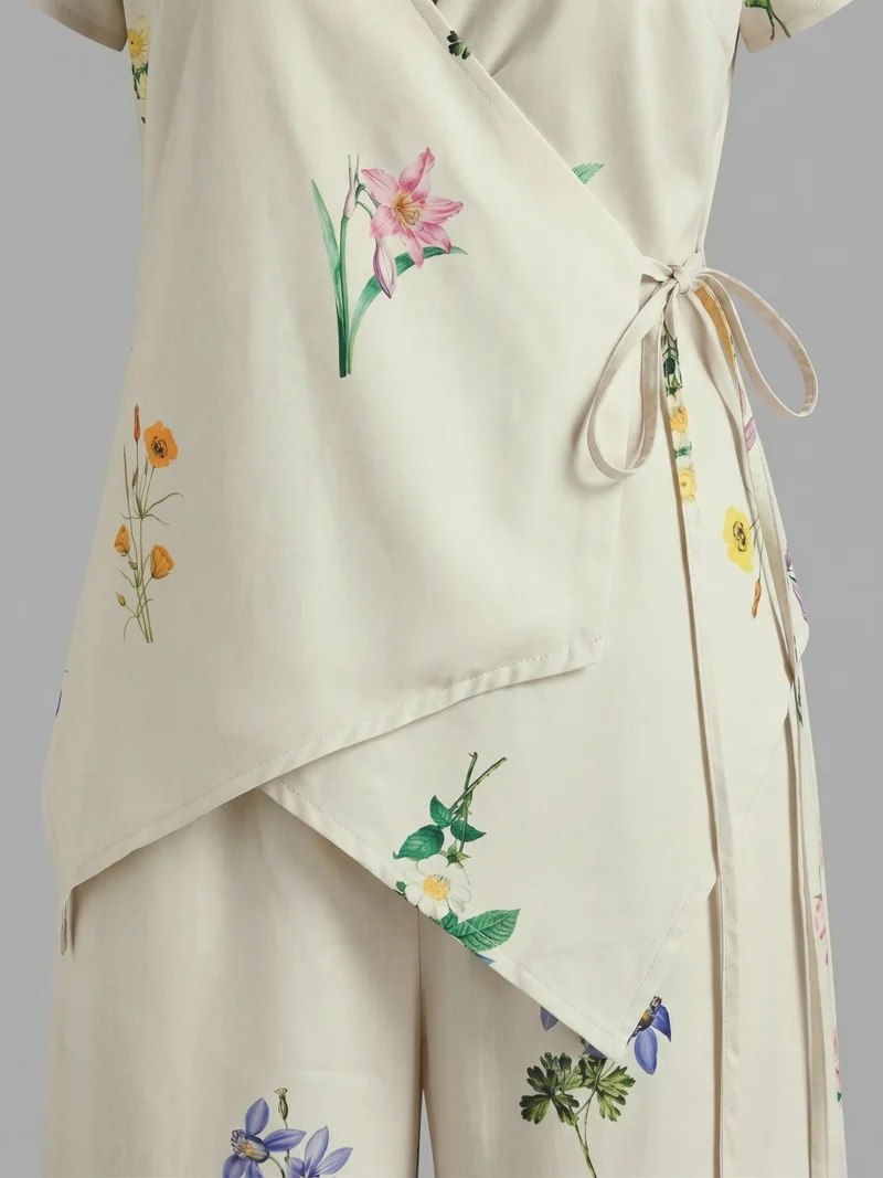 Outzidr  White Floral Printed Co-Ord Set for Women | Best Price UAE