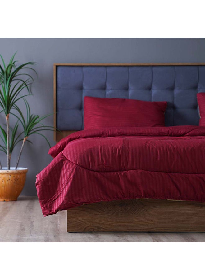 DANUBE HOME Urbane Reversible 3-Piece Single Comforter Set All Season Ultra Soft Fluffy Lightweight Microfiber Bedding Set Maroon 150x230 cm  - Image 2