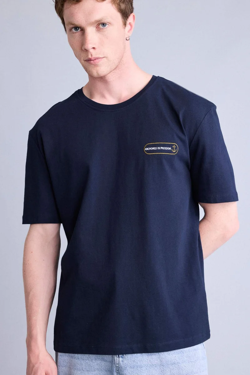 ديفاكتو Regular Fit Printed Short Sleeve T-Shirt