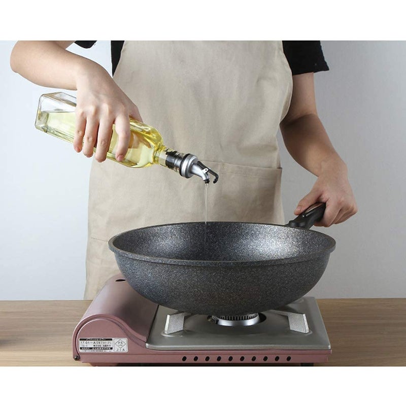 Everyy Everything Glass Oil and Vinegar Stopper Pourer Storage Bottle Cruet Seasoning Set for Dining Table and Home and Kitchen Sauce Bottle Dispenser  - Image 3