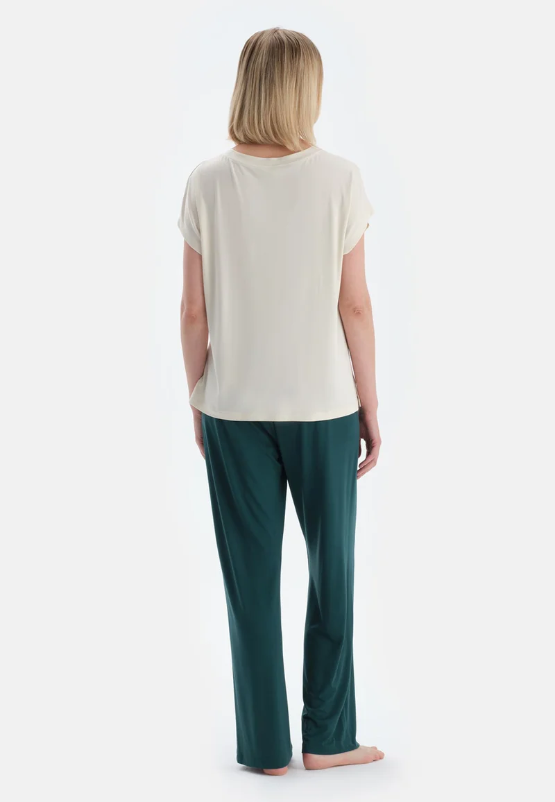 dagi Mid Rise White Square Neck Viscose Blend T-shirt & Trousers Nightwear Set