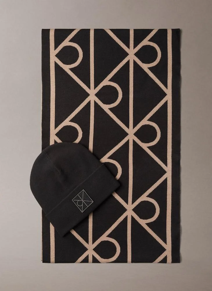 كالفن كلاين Logo Emblem Beanie And Aop Scarf