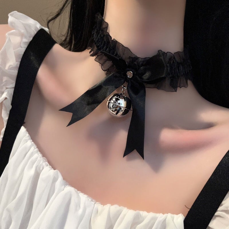 Sweet Lace Big Bell Collar Womens M Neck Strap Choker Neck Fun Clavicle Chain Necklace Couples Neck Ring Black (XL396-1) 