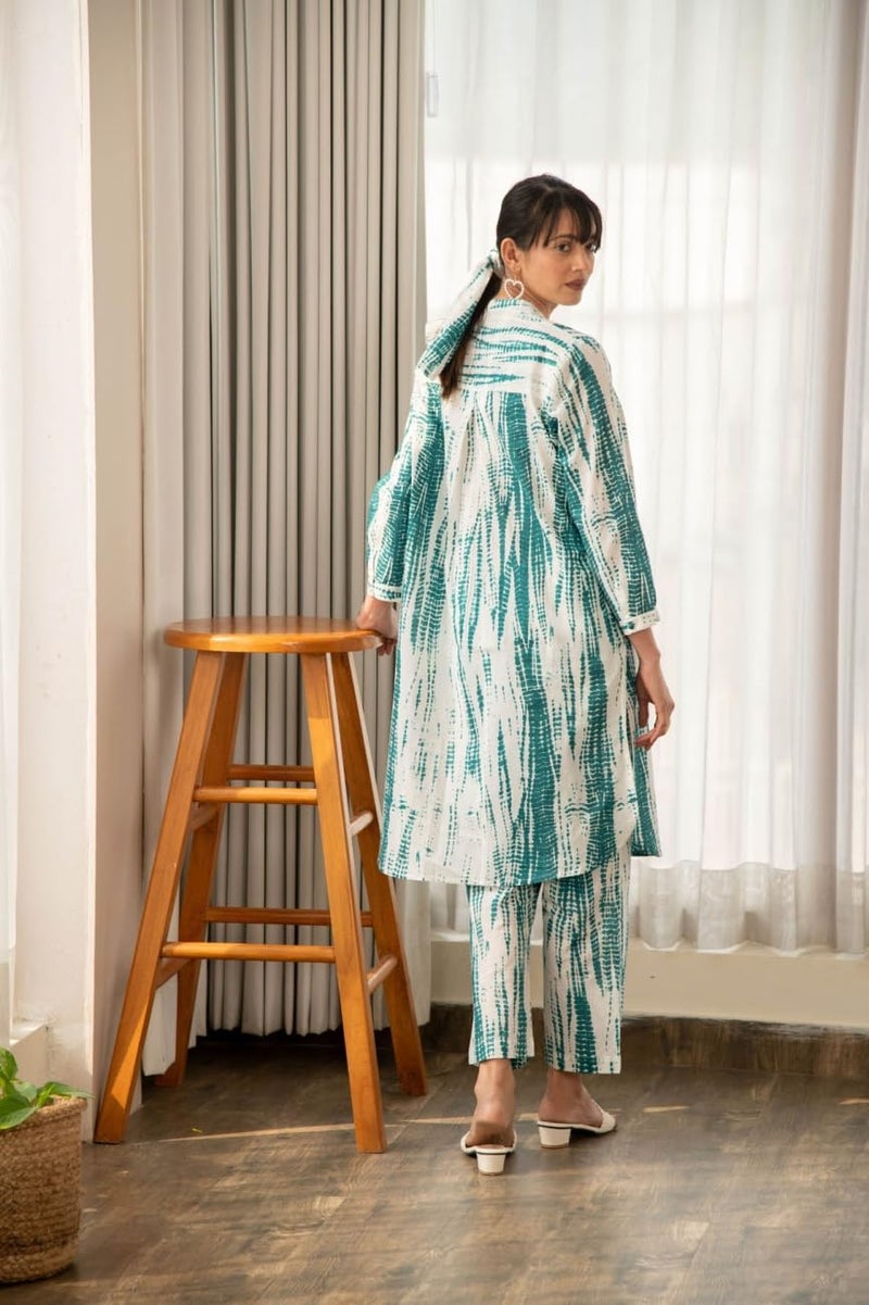 LookMark Women's Printed Cotton Blend Straight Kurta Pant Set - Elegant Ethnic Wear Ensemble for Modern Women, Perfect for Any Occasion (AZ-LM-OG-KS2119-L) White - Image 4