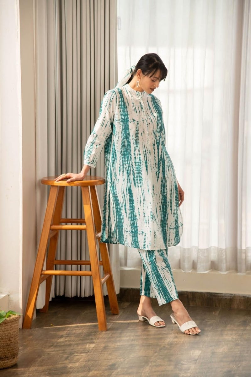LookMark Women's Printed Cotton Blend Straight Kurta Pant Set - Elegant Ethnic Wear Ensemble for Modern Women, Perfect for Any Occasion (AZ-LM-OG-KS2119-L) White - Image 3