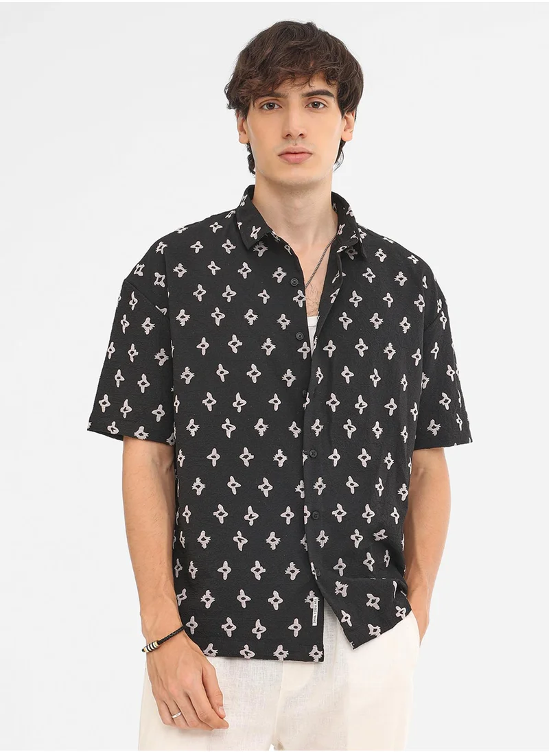 كامبوس سوترا Men's Midnight Black Floral-Tactile Oversized Shirt