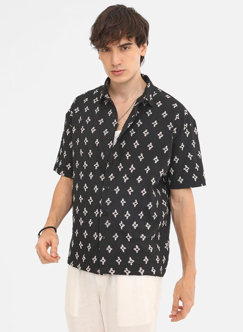 Campus Sutra Men's Midnight Black Floral-Tactile Oversized Shirt
