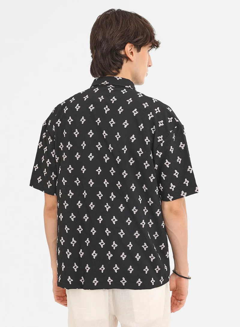 Campus Sutra Men's Midnight Black Floral-Tactile Oversized Shirt