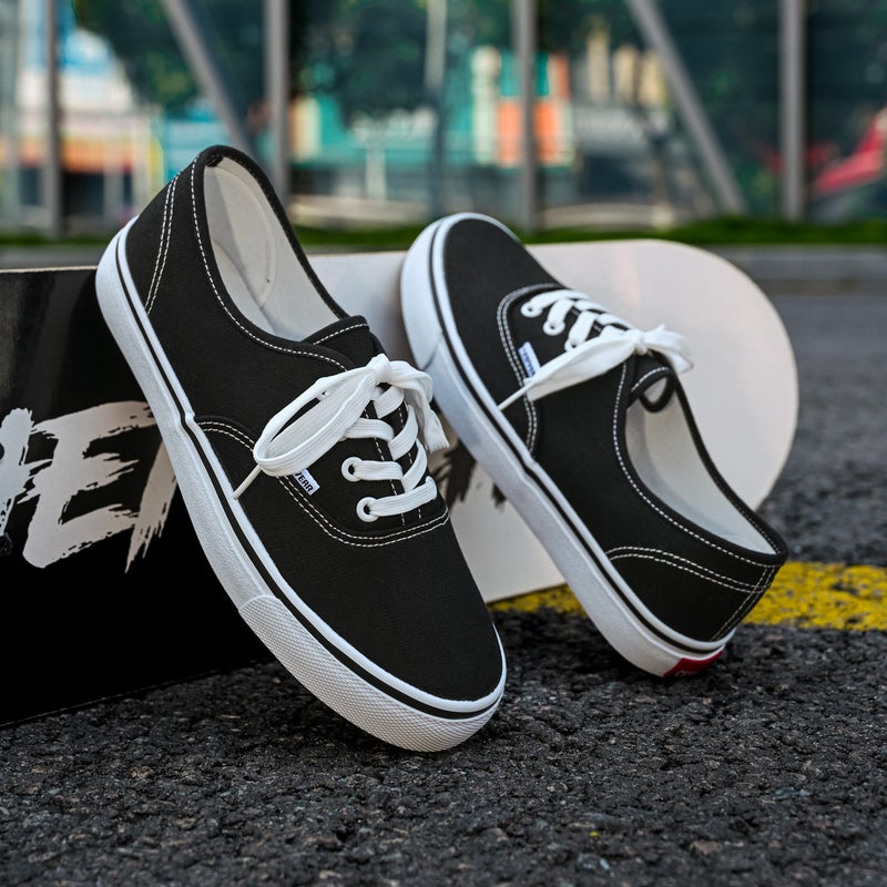 Unisex Canvas Casual Shoes Breathable Lace-Up Flat Sole - Image 1