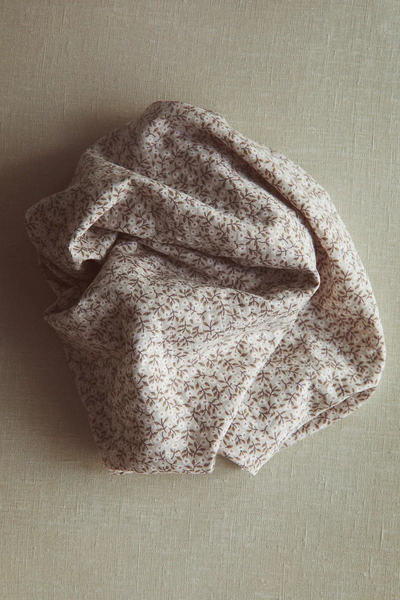 H&M Cotton muslin comfort blanket