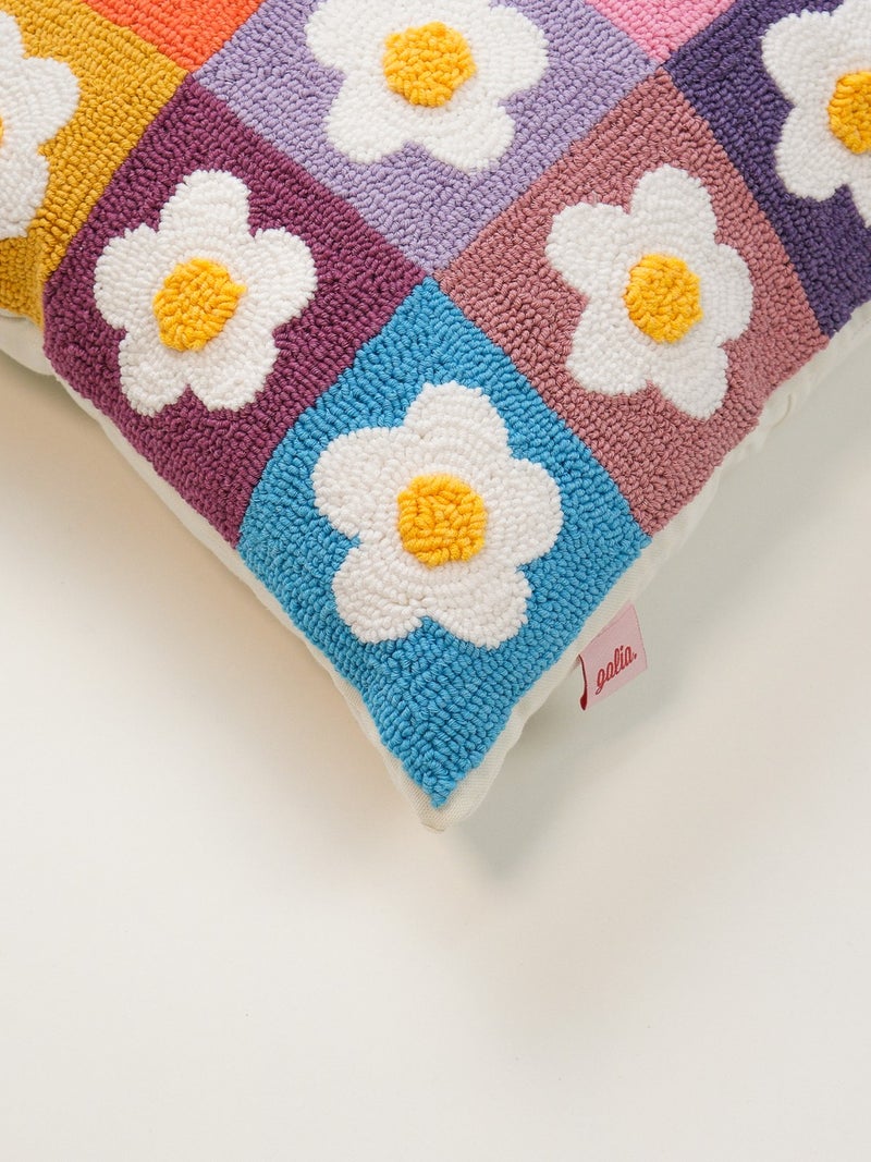 Galia Tasarım Special Design Colorful Daisies Punch Cushion Cover  - Image 3