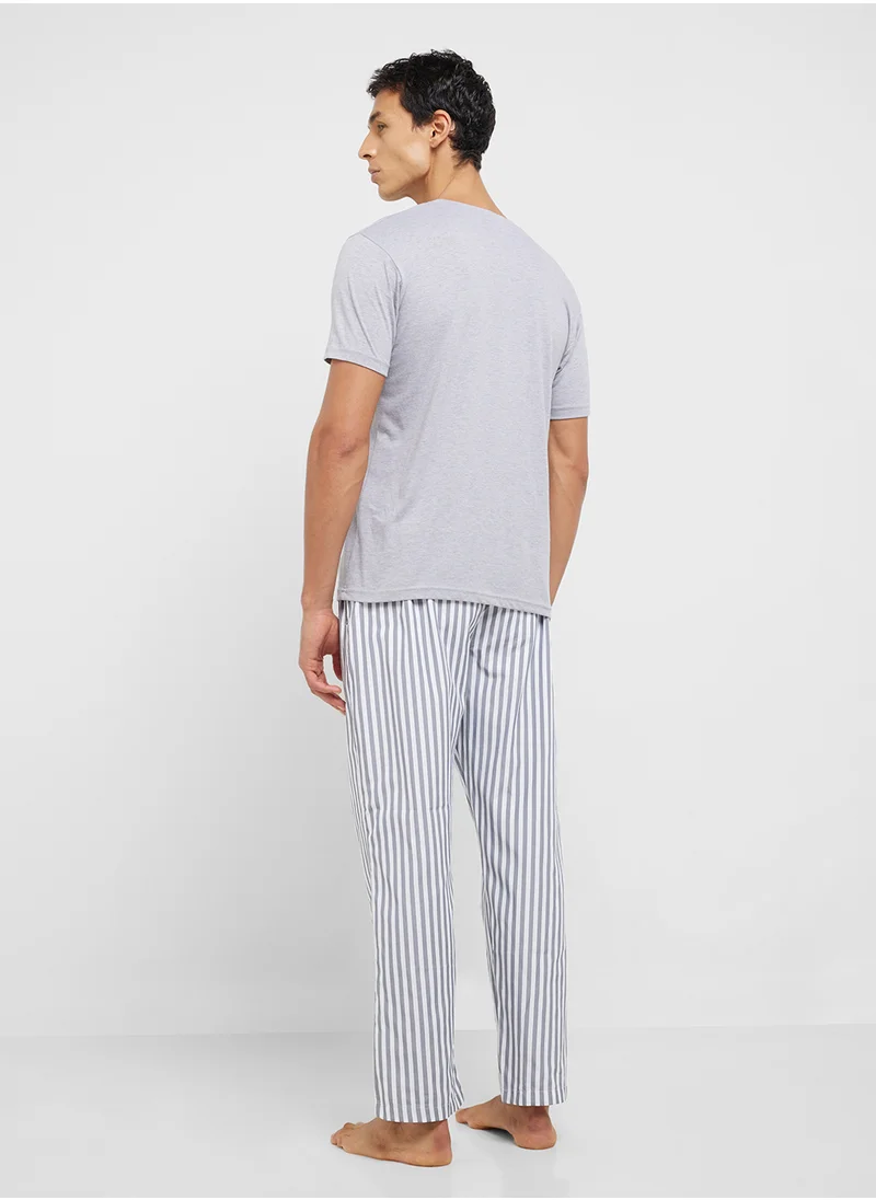 سفنتي فايف Nightwear T-Shirt & Pants Set