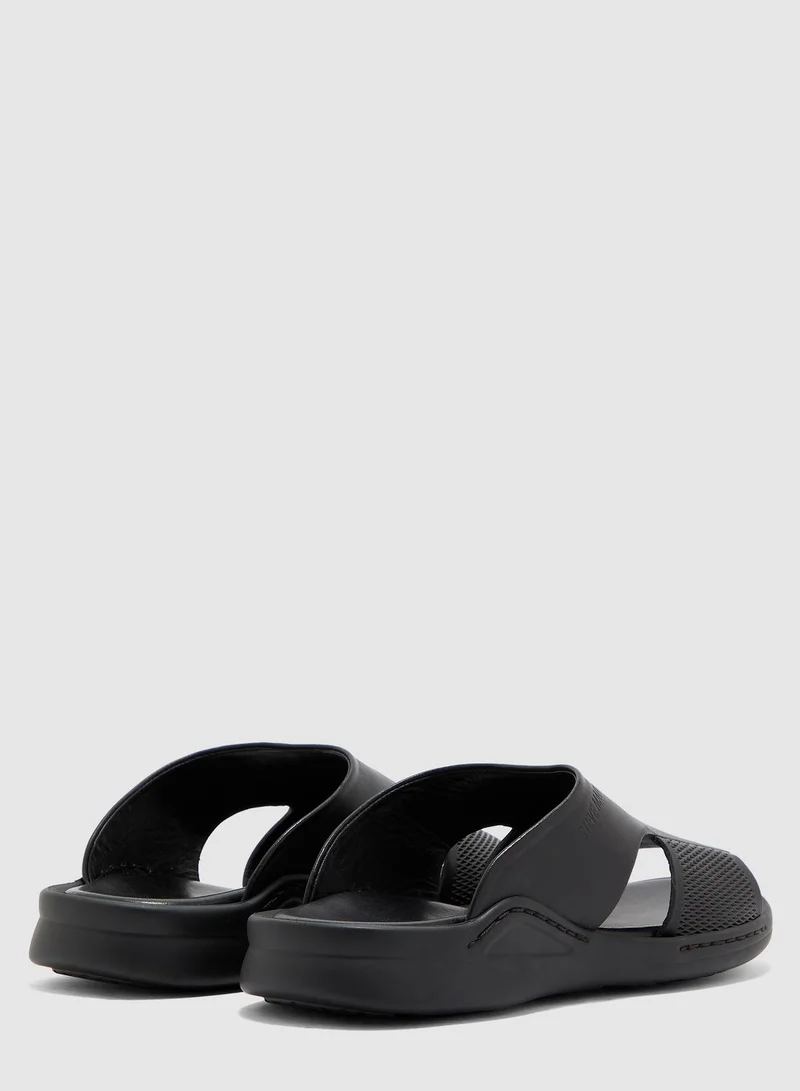 STEVE MADDEN Cut Out Detail Sandals