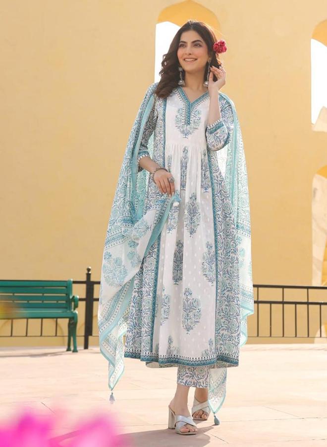 ISHIN Women's White Cotton Printed Tunic Upper Calf Length Palazzo Bottom Straight Fit 3 Peice Kurta Set  - Image 3