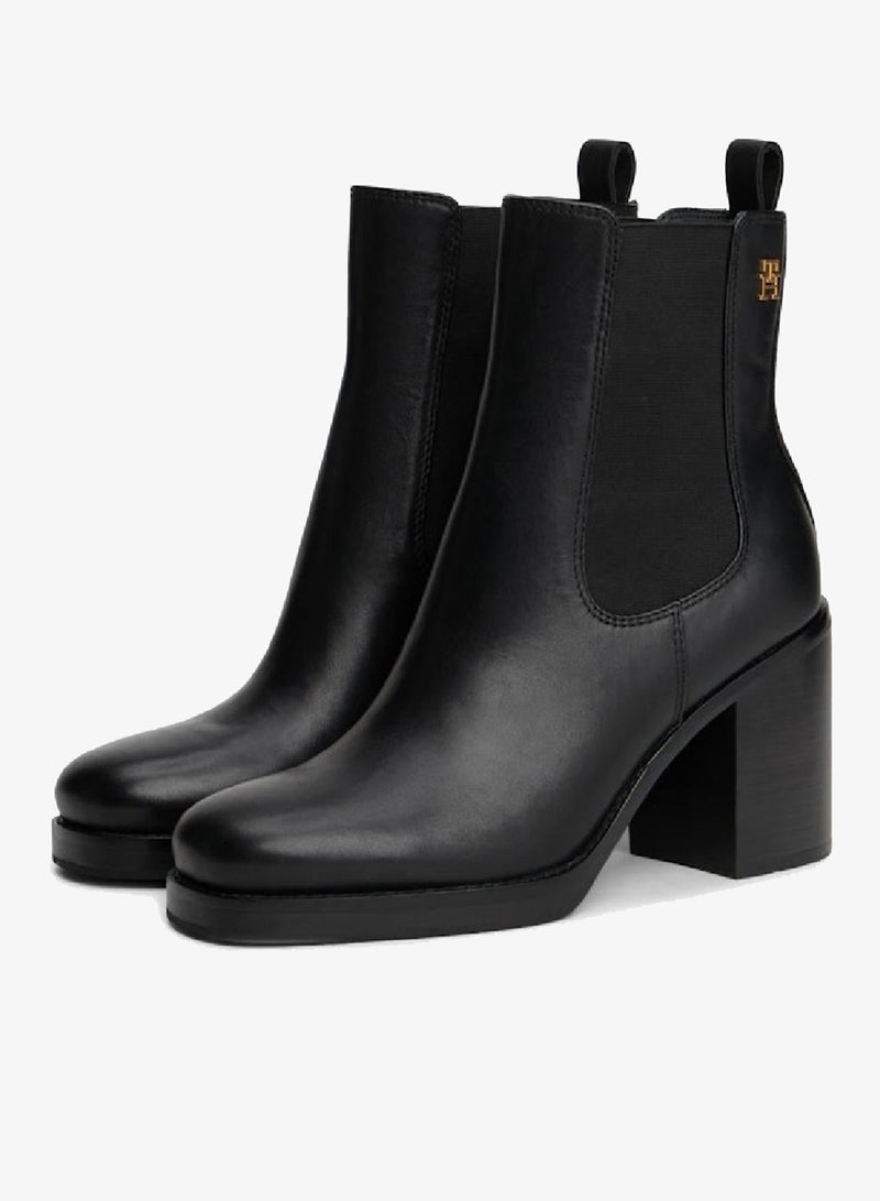 تومي هيلفيغر حذاء جلد تشيلسي بكعب سميك ومقدمة مربعة - Image 2