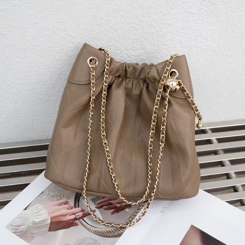 Xiangfeng Quilted Chain Bag 2025 Fashion Large-Capacity Bucket Bag Embroidered Plaid Shoulder Bag - Image 1