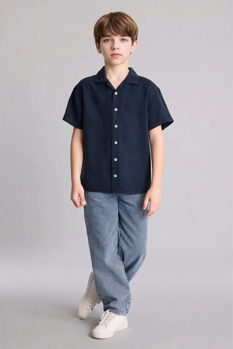 ديفاكتو Regular Fit Short Sleeve Shirt