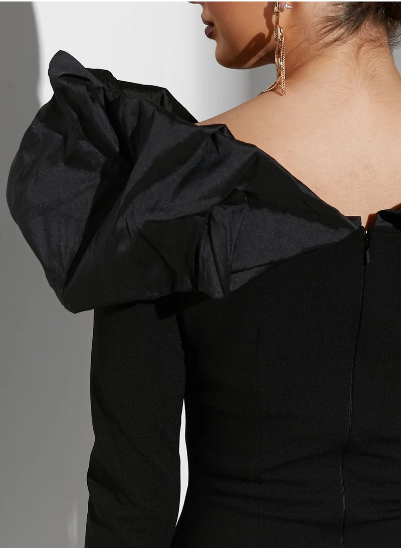 Namshi x Sabrina Exaggerated Sleeve Bodycon Dress