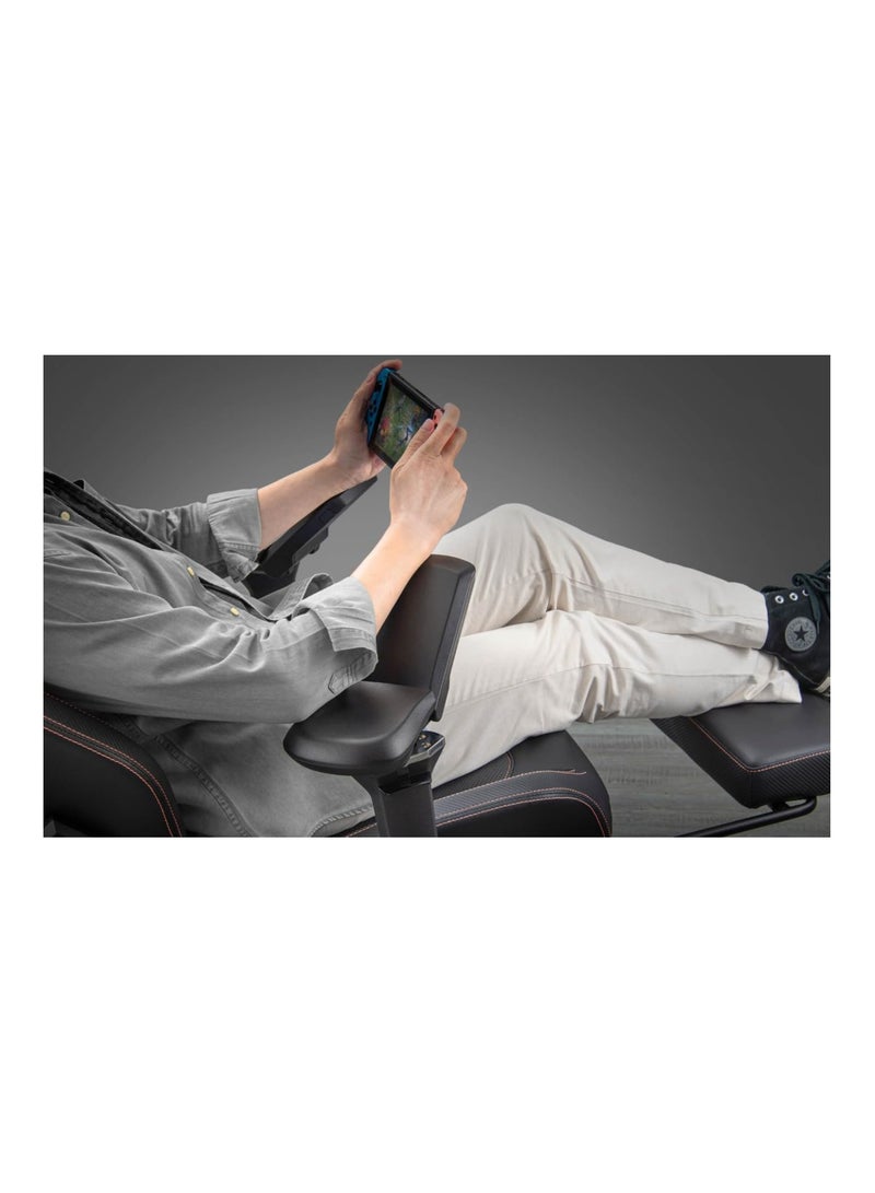 Cougar كرسي الألعاب COUGAR Armor EVO M مع جلد PVC فاخر قابل للتنفس، مساند ذراع قابلة للتعديل 5D، مسند قدم قابل للسحب، وسادة قطنية للظهر، وسادة رقبة مغناطيسية من الفوم باللون الأسود - Image 2