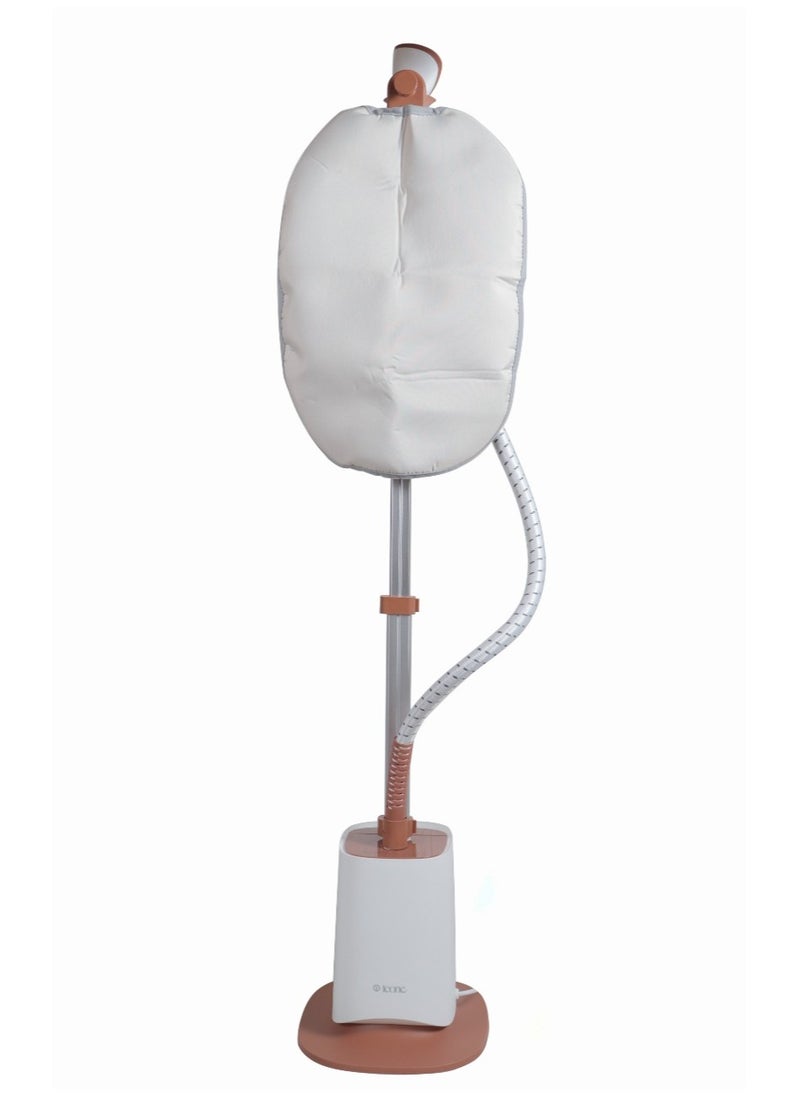GENERAL CLASS Vertical steam iron 1800 watts with a flexible ironing board - Large water tank with a capacity of 1.8 liters - Triple triangle stainless steel ironing board - Easy to use - 6 multiple steam settings suitable for all fabrics - With touch control - 50/60 Hz - Strong and continuous steam - GS1321-BJ  - Image 1