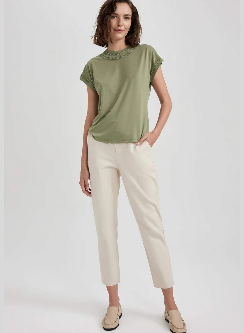 ديفاكتو Woman Woven Trousers