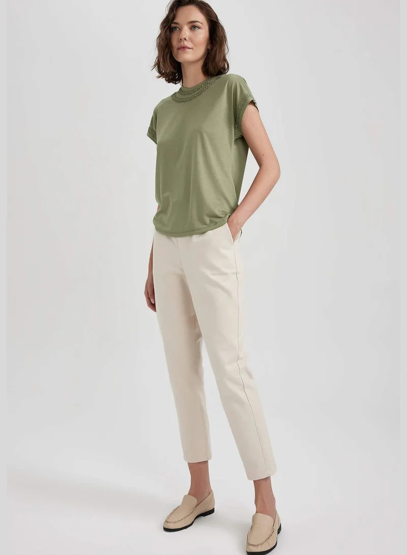 ديفاكتو Woman Woven Trousers