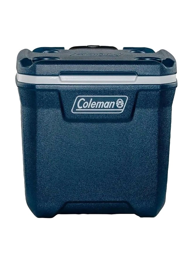 كولمان صندوق لحفظ الثلج خارجا مع عجلات مصنوع من مادة البولي إيثيلين عالي الكثافة وبمقبض قابل للتمديد وباللونين الأزرق الداكن والأبيض، بسعة 26 لتر. - Image 1