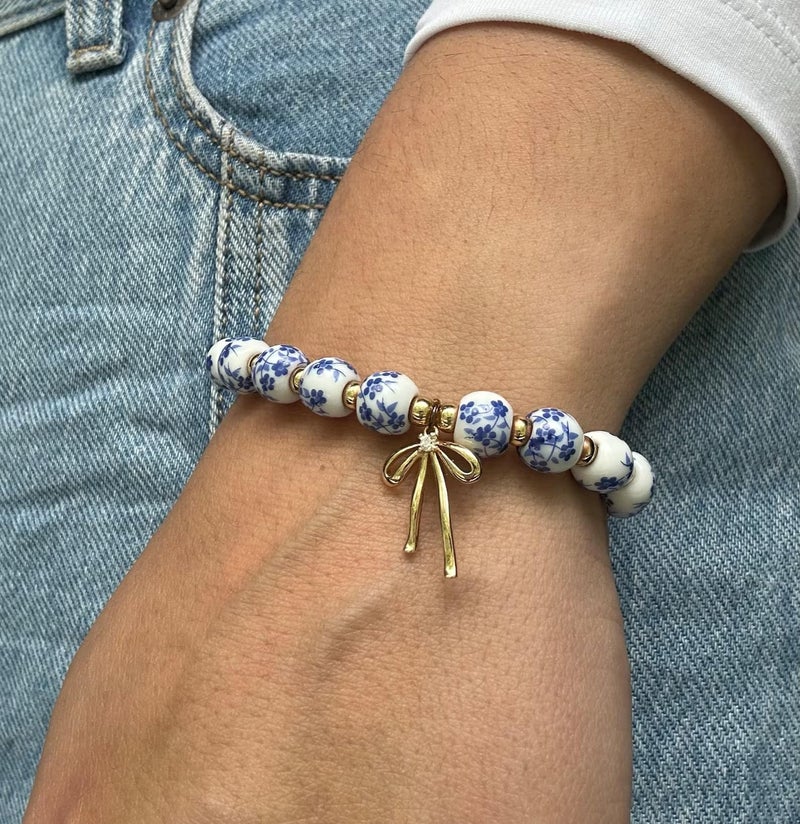 Agromusk Beads Bow Charm Bracelet for Women Blue Flower Vintage Bracelet Handmade Stretch Strand 18K Gold Plated Beaded Bracelet Blue and White Decor Coquette Aesthetic Dainty Romantic Jewelry Gifts for Her(Blue) - Image 2