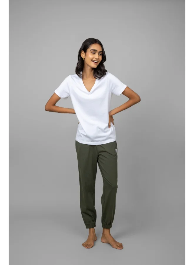 NeceSera White V-Neck Jogger Set
