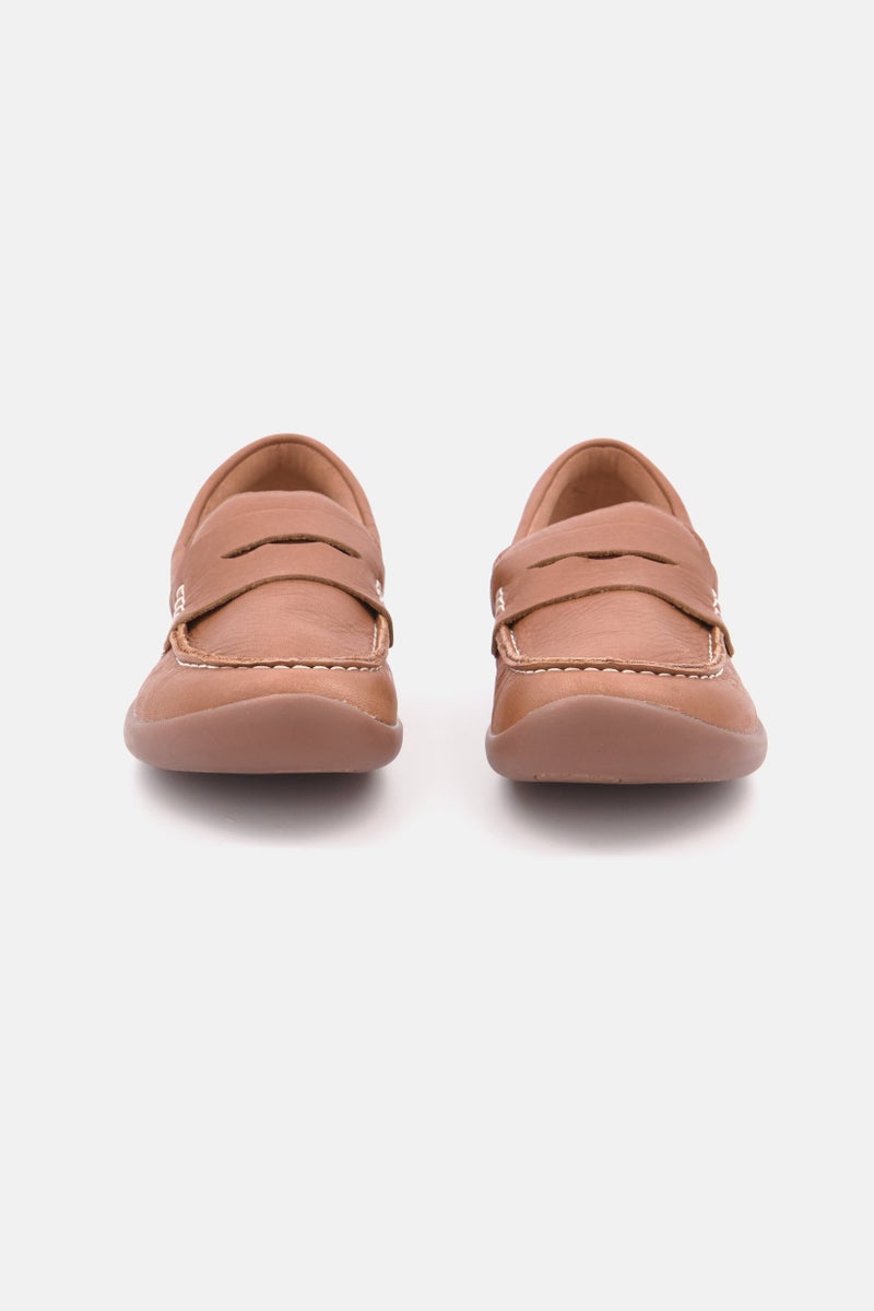 clarks Kids Boy Wide Fit Slip On Artist Stride Shoes, Tan - Image 3