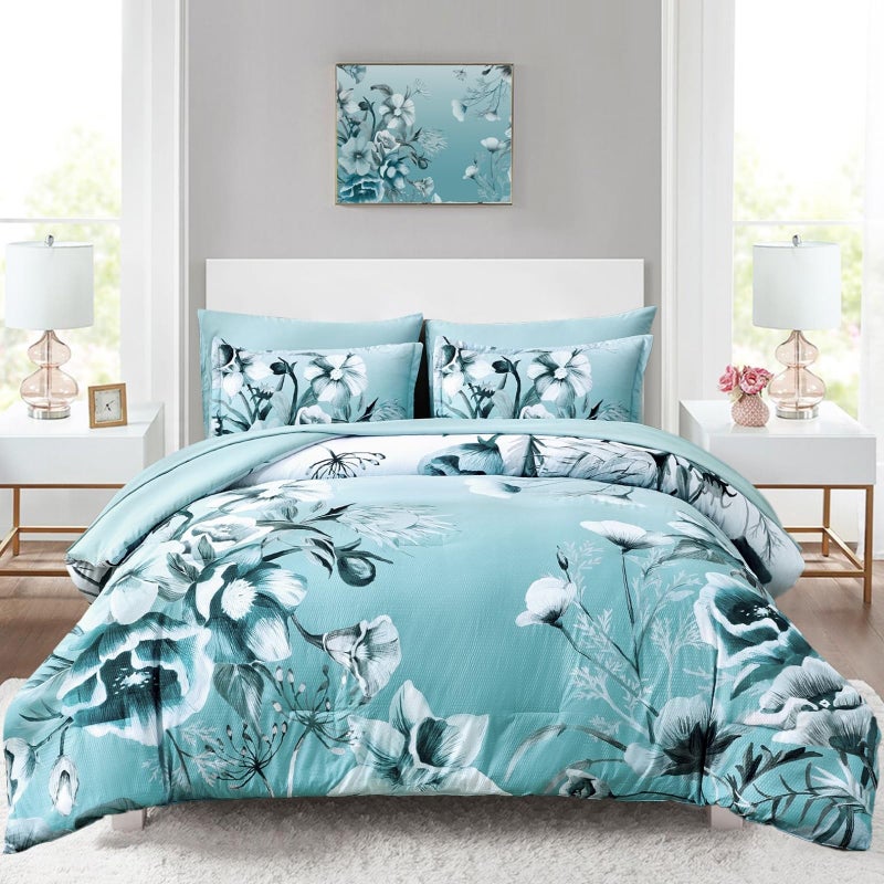 Luxudecor طقم لحاف فاخر مزين بالزهور، مقاس كينج، 7 قطع، لون أزرق مائي، طقم سرير متكامل، لحاف أنيق متدرج الألوان مزين بالزهور مع طقم ملاءات، طقم مفروشات من الألياف الدقيقة الناعمة بنقشة السيرسيكر مناسب لجميع الفصول (أزرق مائي، 104 بوصة × 90 بوصة). - Image 1