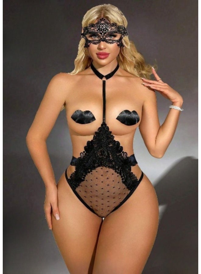Bold women's lingerie set with a mesh design and lace details, featuring a halter neck and a mask – a distinctive set with an attractive, feminine look, perfect for special occasions and warm nights. Code 855 - Image 4