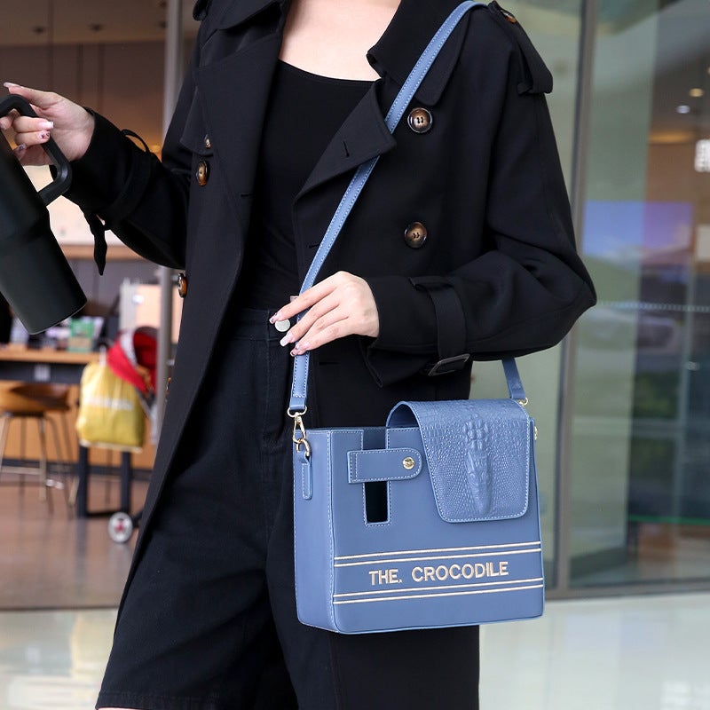 New Thermos Cup Bag Outdoor Crocodile Pattern English Water Cup Bag Shoulder Crossbody Beverage Bottle Storage Bag For Women - Image 4