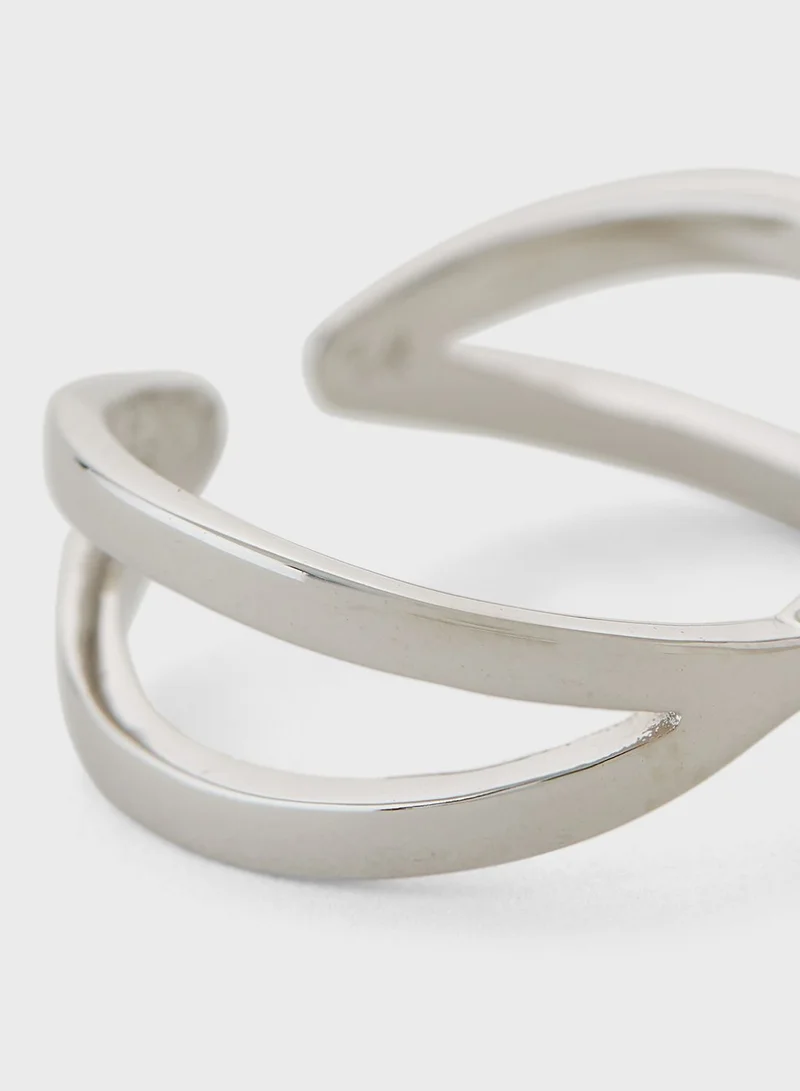 GUESS Crossed Bars Ring