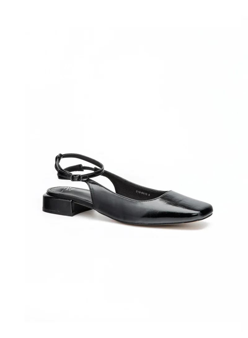 باتا خيار أنيق ومريح للاستخدام اليومي. تتميز بتصميم عصري